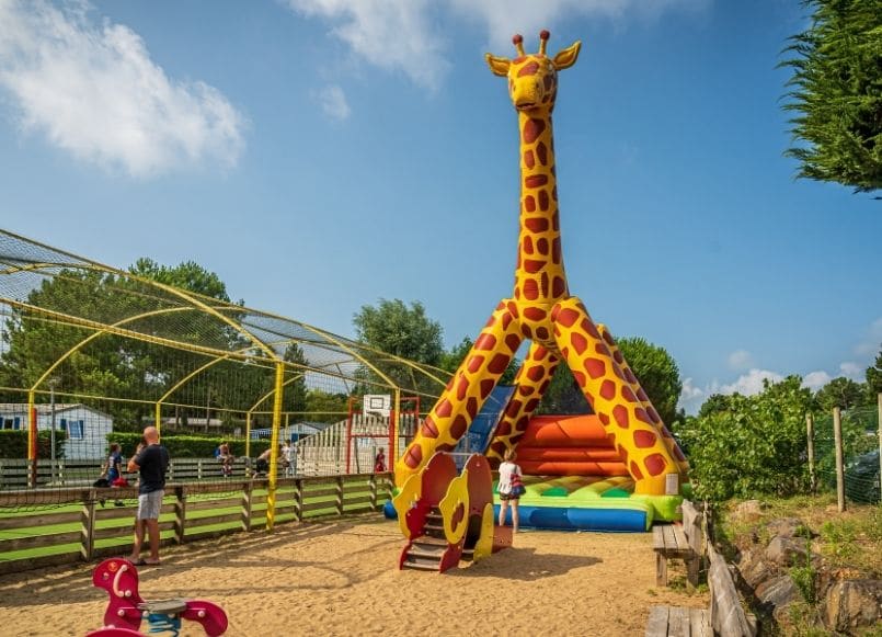 Aloa Vacances : espace de jeux pour enfants au camping st hialire de riez - riez à la Vie