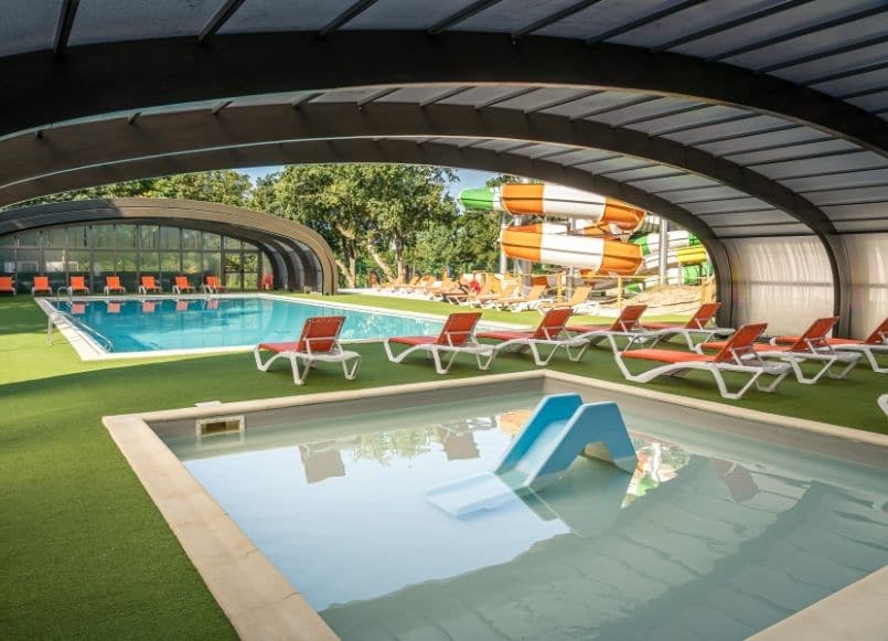 Aloa Vacances : Covered swimming pool Ajoncs