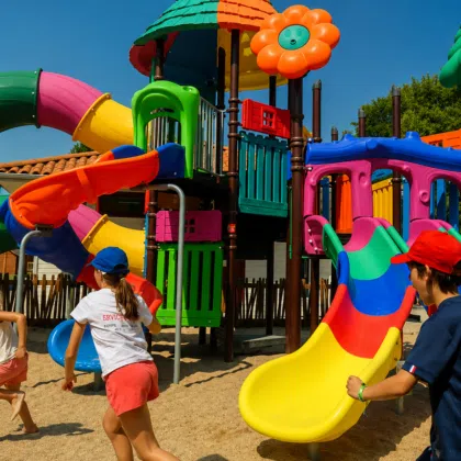 Services 13 aire de jeux riviera 1
