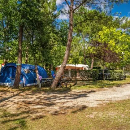 emplacement au camping 4 étoiles à Hourtin en Gironde