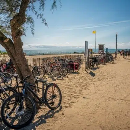 vélo près du camping 4 étoiles à Hourtin en Gironde