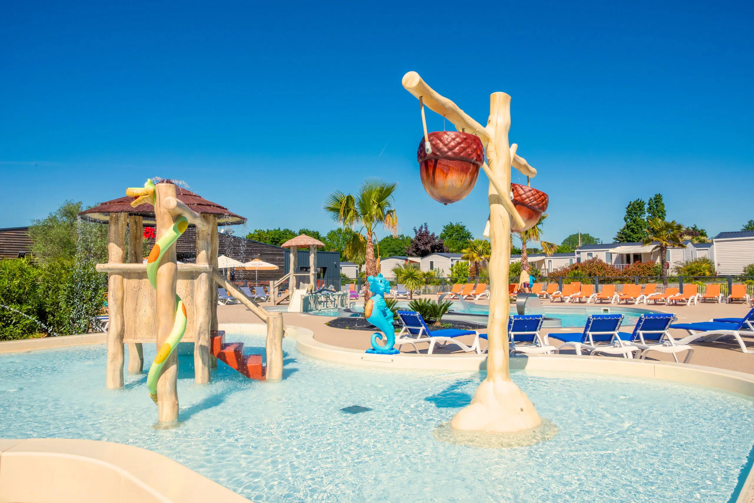 Piscine camping Le Nid d’Été