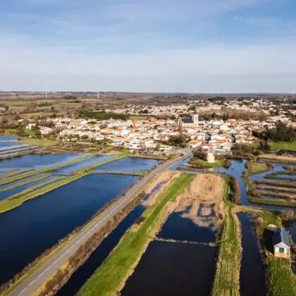 Plus beaux villages à découvrir autour des Sables d’Olonne 13 drone view of the salt marshes of Ile d Olonne, Vendee, France on a winter day in good weather